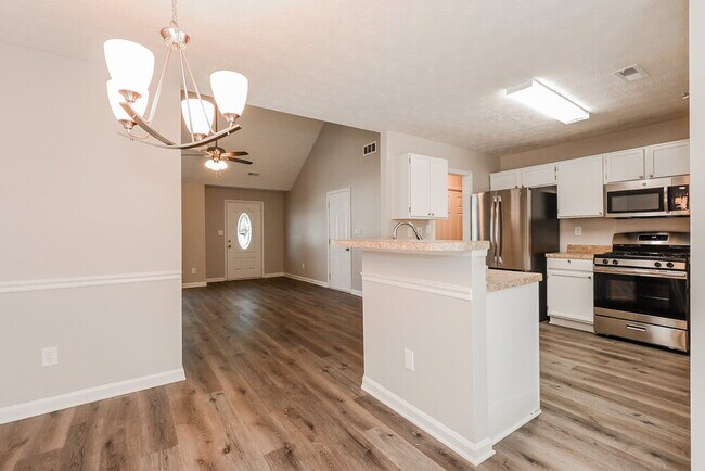 Foto del edificio - 642 Beaver Run Trce