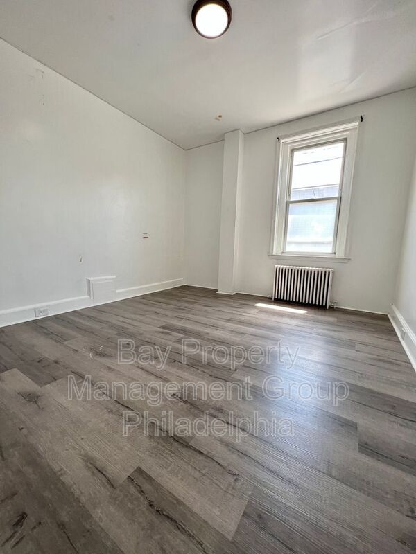 Building Photo - 1649 Allengrove St