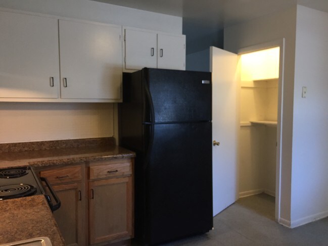 Building Photo - 2111 N Elmwood Ave