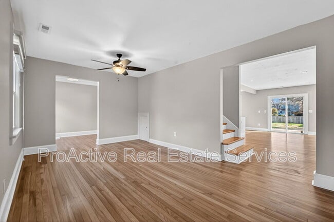 Building Photo - 1329 Cedar Ln