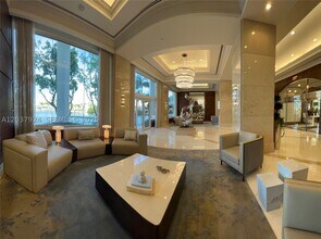 Building Photo - 7000 Island Blvd