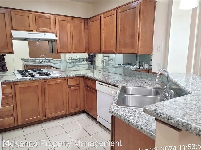 Foto del edificio - 2 br, 2 bath House - 55 E Agate Ave #203