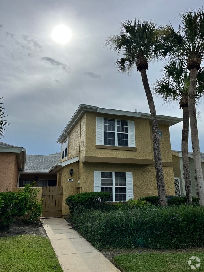 Building Photo - 1410 Malibu Cir NE