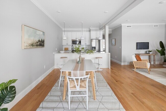 Building Photo - 31 Boardman St