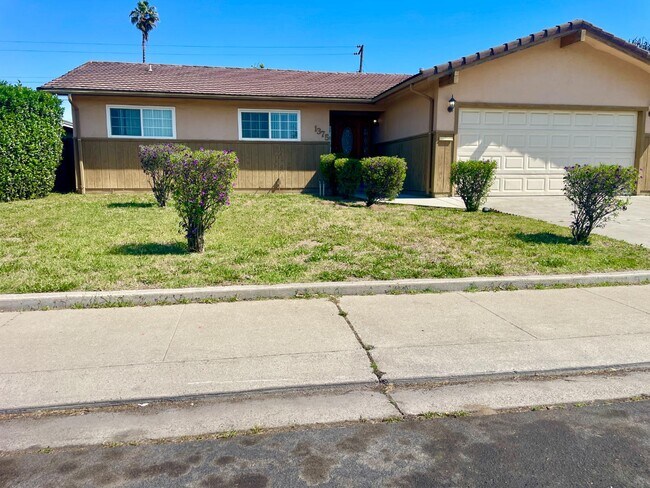 Foto del edificio - 1375 Mitchell Ln