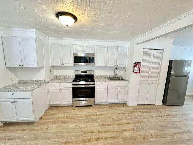 Building Photo - 114 Melini Ave