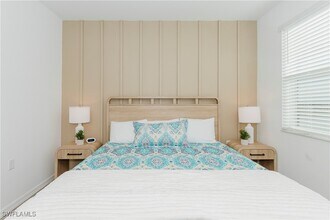 Building Photo - 15275 Grn Acrs Ave