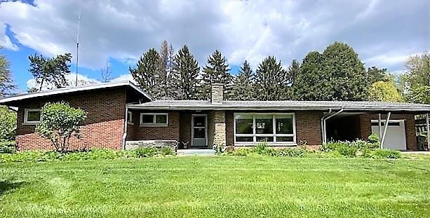 Primary Photo - 313 Holyoke Rd