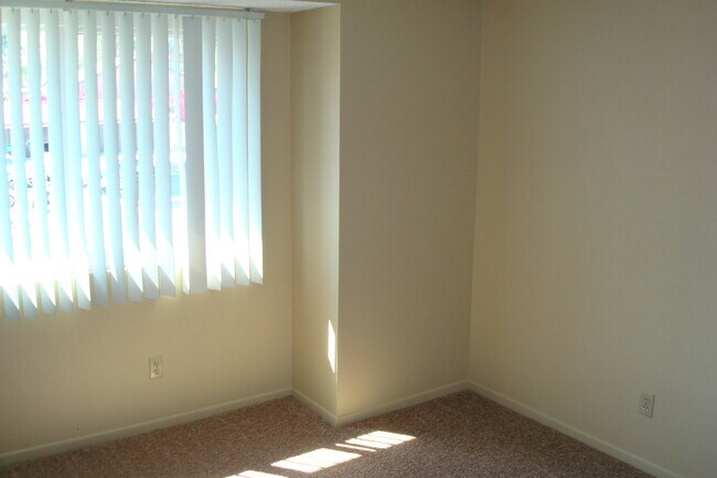 Foto del edificio - 3 bedroom 2 bath in great neighborhood in ...