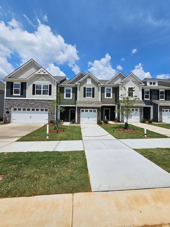 Building Photo - 6031 Rizer Dr