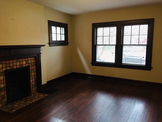 Building Photo - 1037 Neil Ave