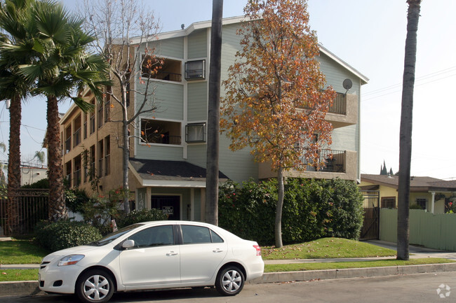 Building Photo - 1410 Coronado Ave