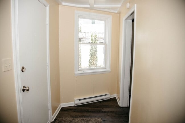 Building Photo - 143 S Union St