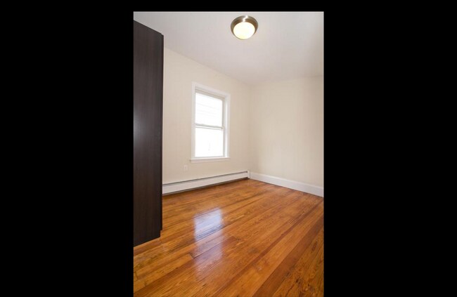 Foto del edificio - 14 Parker Hill Ave