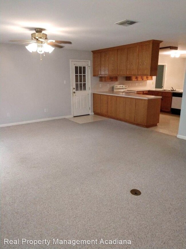 Building Photo - 3 br, 2.5 bath House - 205 Rue Bordeaux