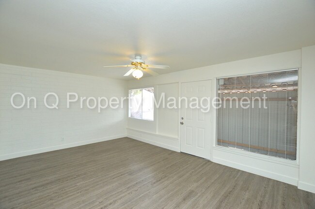 Building Photo - 619 E Marilyn Ave