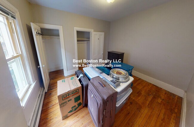 Building Photo - 63 Dana St