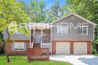 Building Photo - 2650 Laurel Woods Ln SE