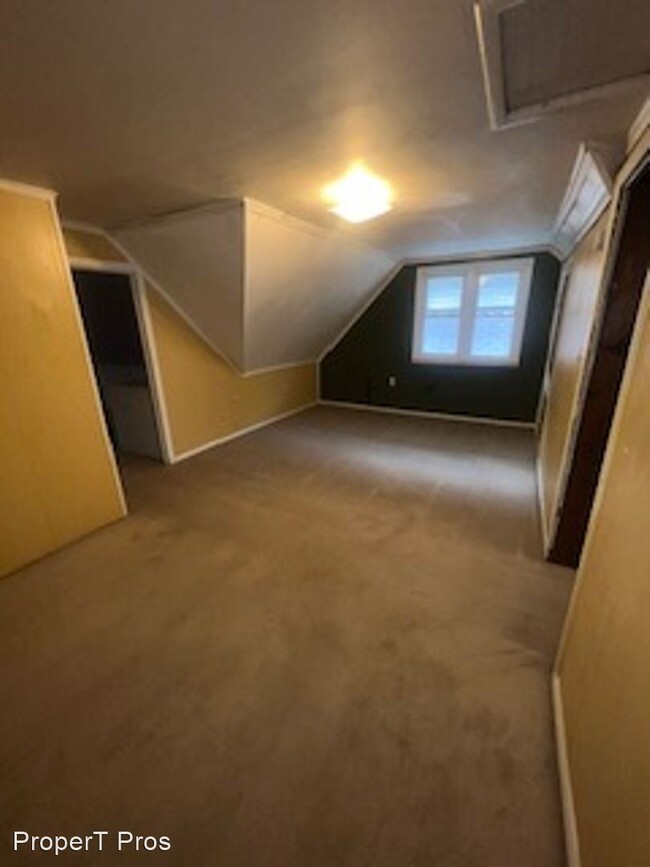 Building Photo - 4 br, 1 bath House - 1912 North Fulton Avenue