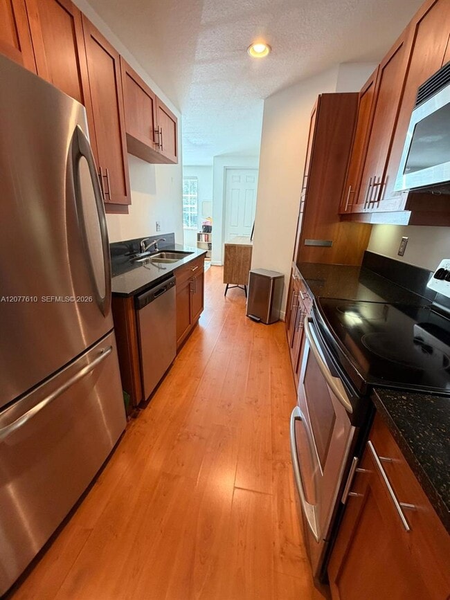 Building Photo - 357 Olssen Ave