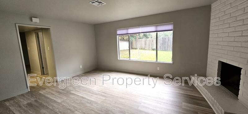 Foto principal - 5787 Haskell Ave