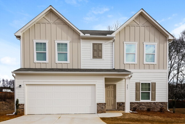 Building Photo - 247 Pond Ct