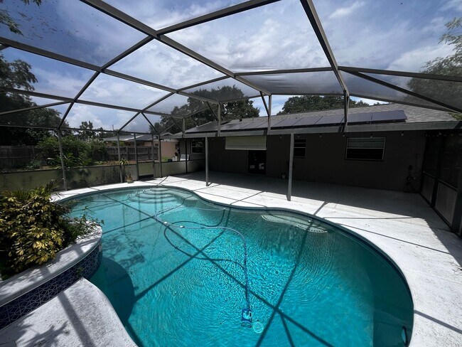 Foto del edificio - 1510 Melody Ln