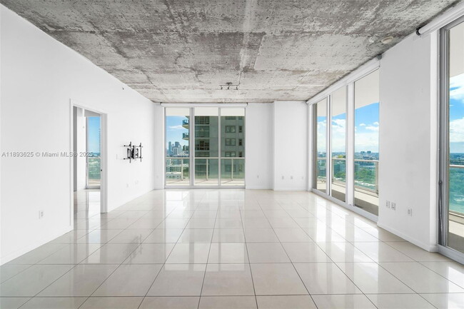 Foto del edificio - 3470 E Coast Ave