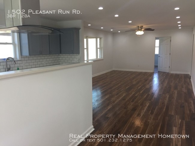 Building Photo - 1502 Pleasant Run Rd