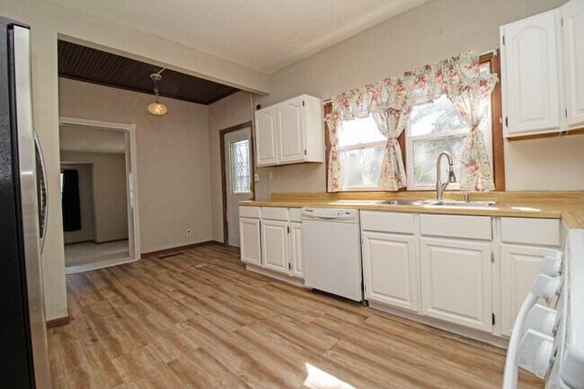 Foto del edificio - 818 7th Ave N