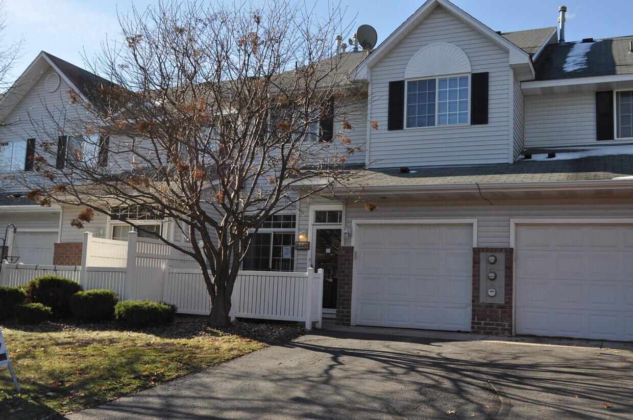 Primary Photo - 8449 Kimball Dr