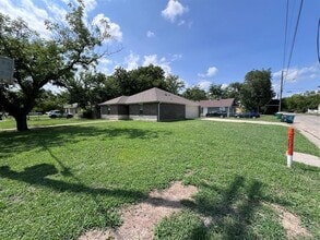 Building Photo - 1331 Lanius St