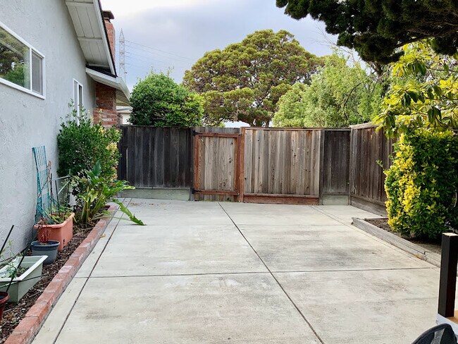 Building Photo - 274 Curlew Ct