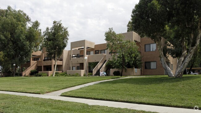 Redlands West Apartments Redlands West Apartments