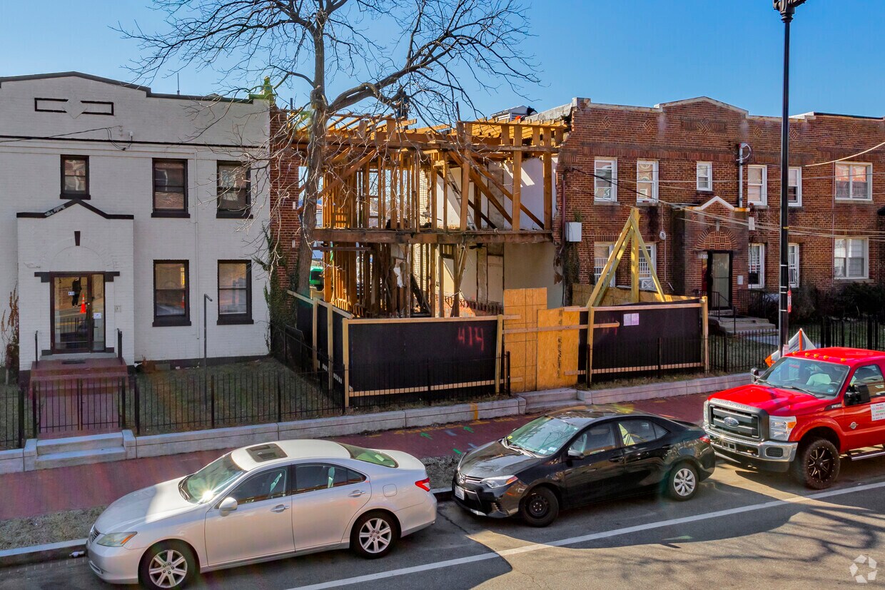 2.10.22 - Cunningham Apartments