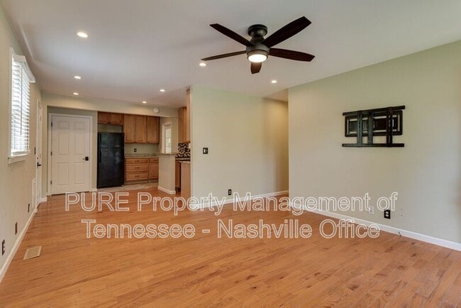 Building Photo - 110 Woodridge Dr