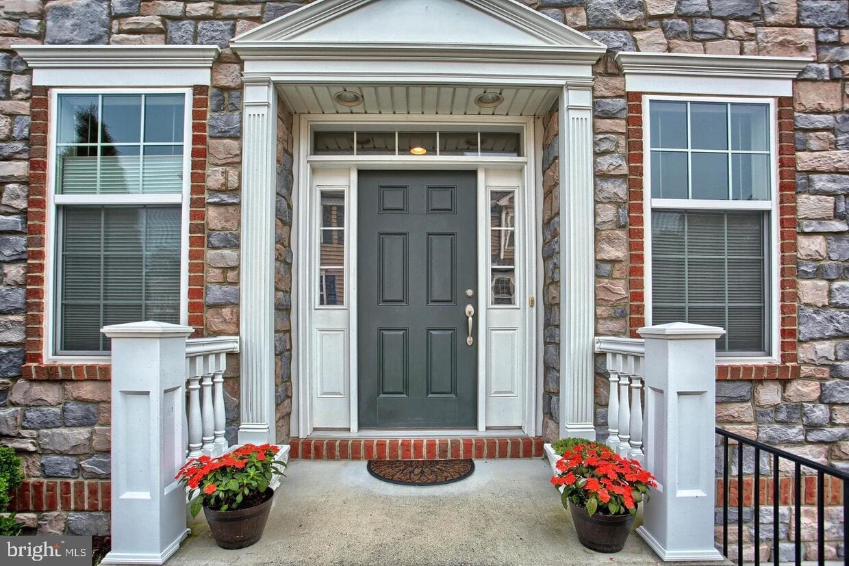 4755 Laurel Valley Ln, Enola, PA 17025 Townhome Rentals in Enola PA