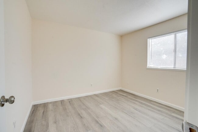 Foto del edificio - 2524 Pemberton Ct