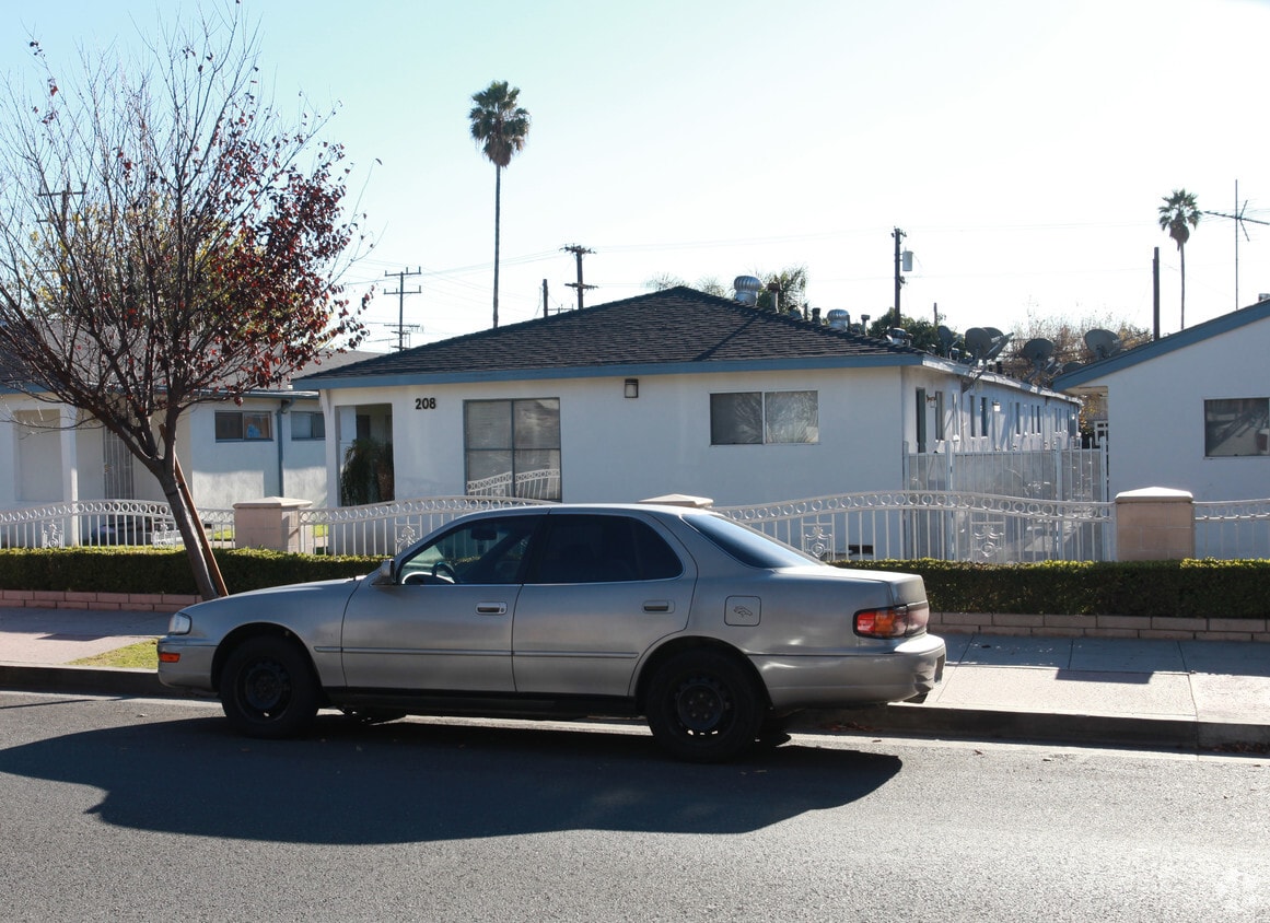 Building Photo - 208 W Verdugo Ave