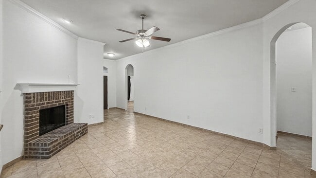 Building Photo - Spacious Single-Story Comfort with Covered Porch in Wilmer