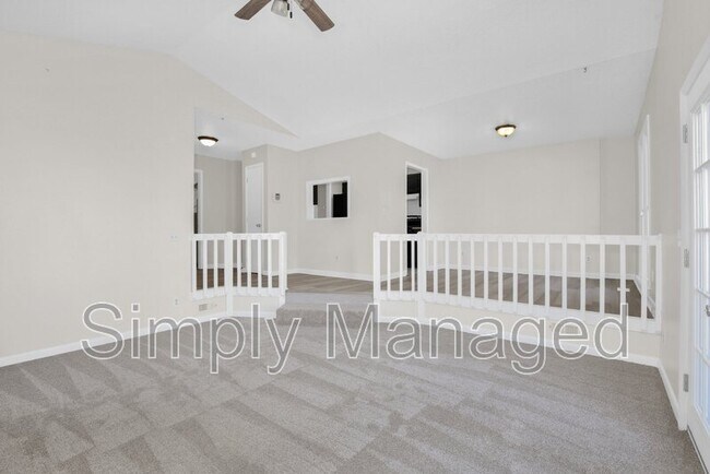 Foto del edificio - 7345 Pebblebrook Dr