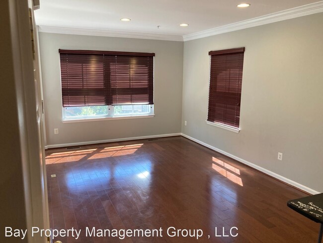 Building Photo - 3 br, 3.5 bath House - 3515 Foundry Mews