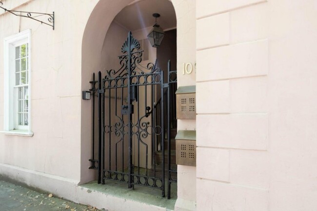 Foto del edificio - 109 Church Street #3
