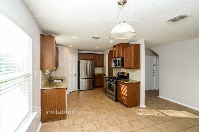 Building Photo - 114 Finch Knoll