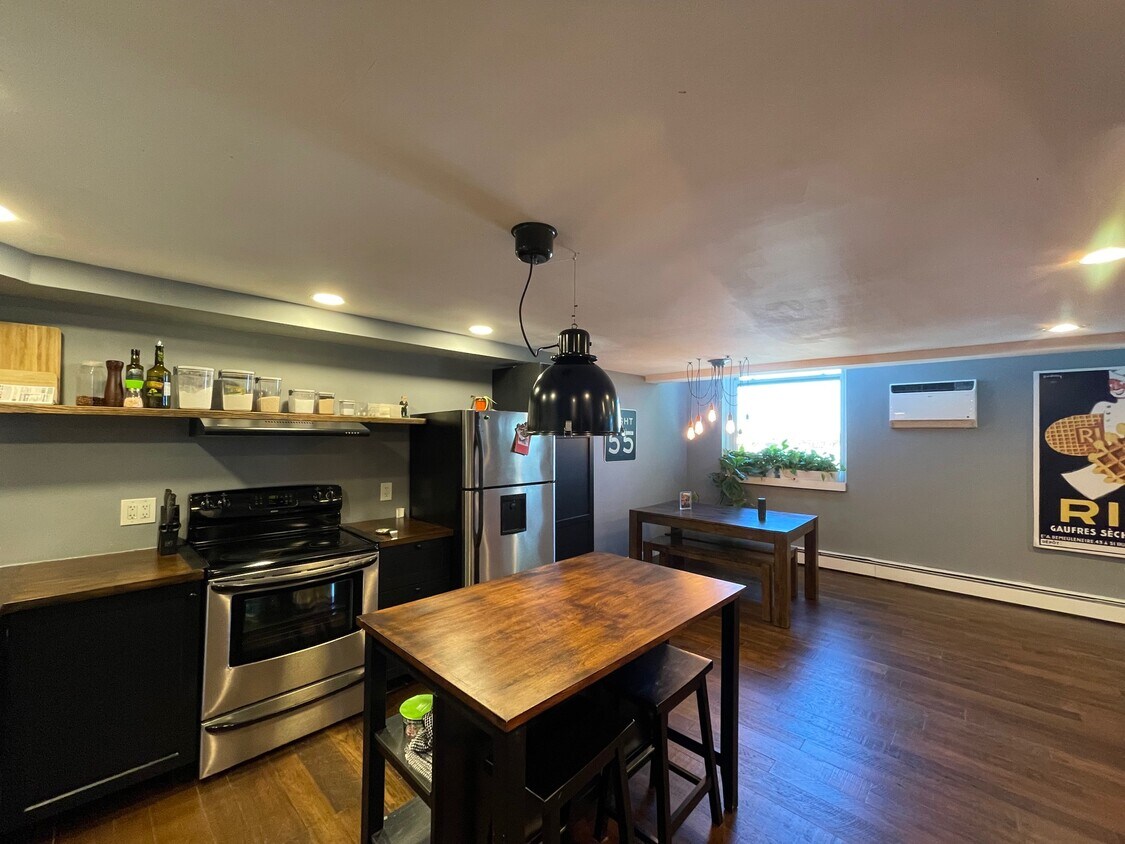 Foto principal - 12 Locust St