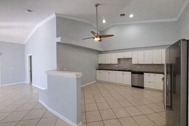 Foto del edificio - 3216 SW 7th Pl