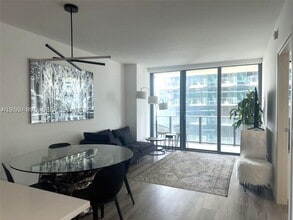 Building Photo - 801 S Miami Ave