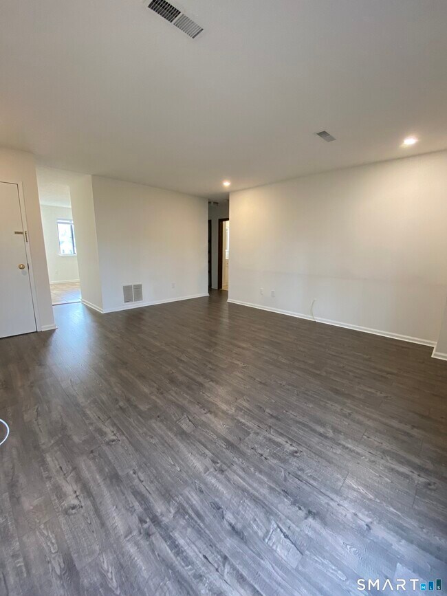 Foto del edificio - 108 Seaside Ave