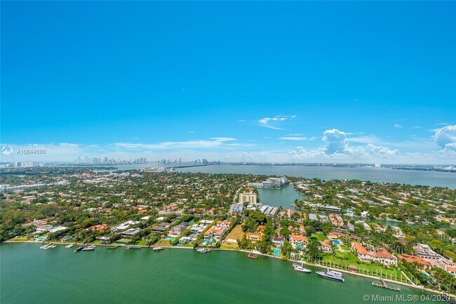 Foto del edificio - 4775 Collins Ave