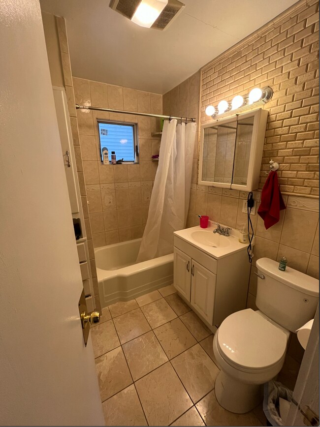 Bathroom - 44 Russell Rd